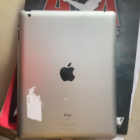 Apple iPad 3rd Generation 32GB Silver . Like new - Picture 5 of 7